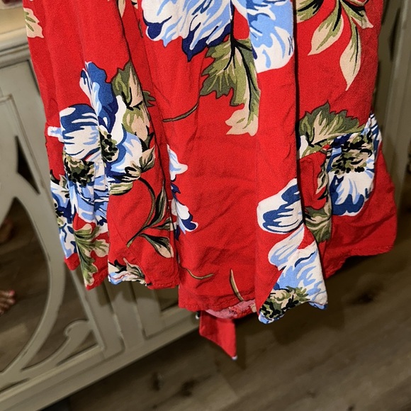 Red floral romper - Picture 5 of 6